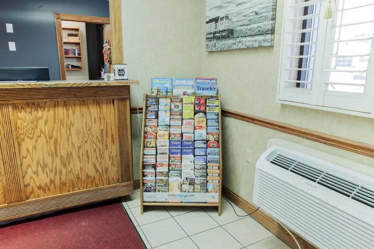 Sky-Palace Inn & Suites Mccook Dış mekan fotoğraf