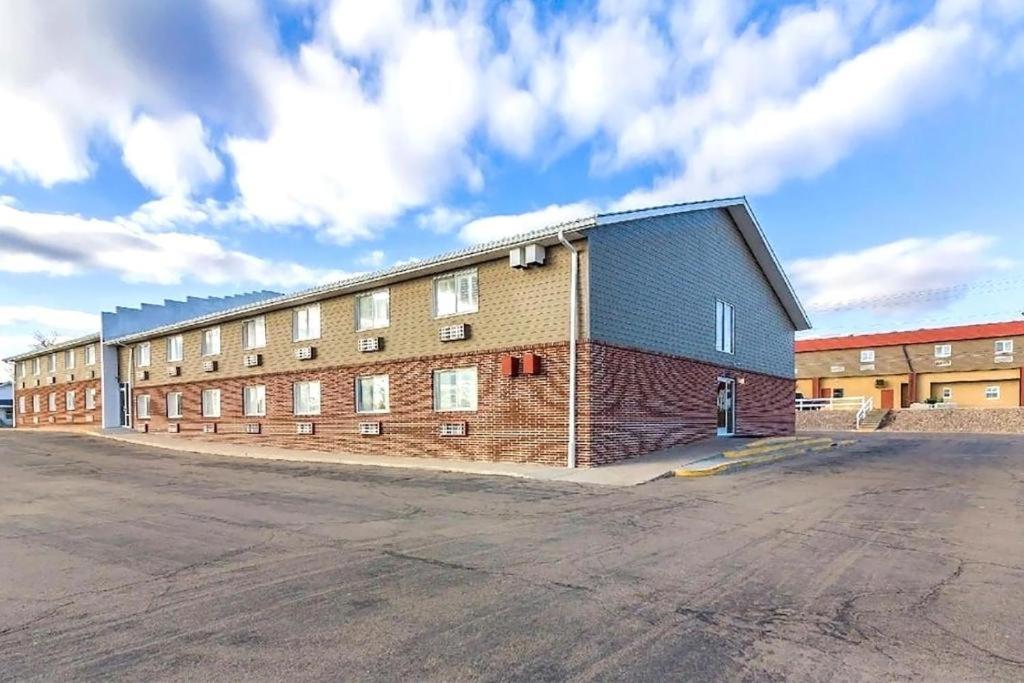 Sky-Palace Inn & Suites Mccook Dış mekan fotoğraf